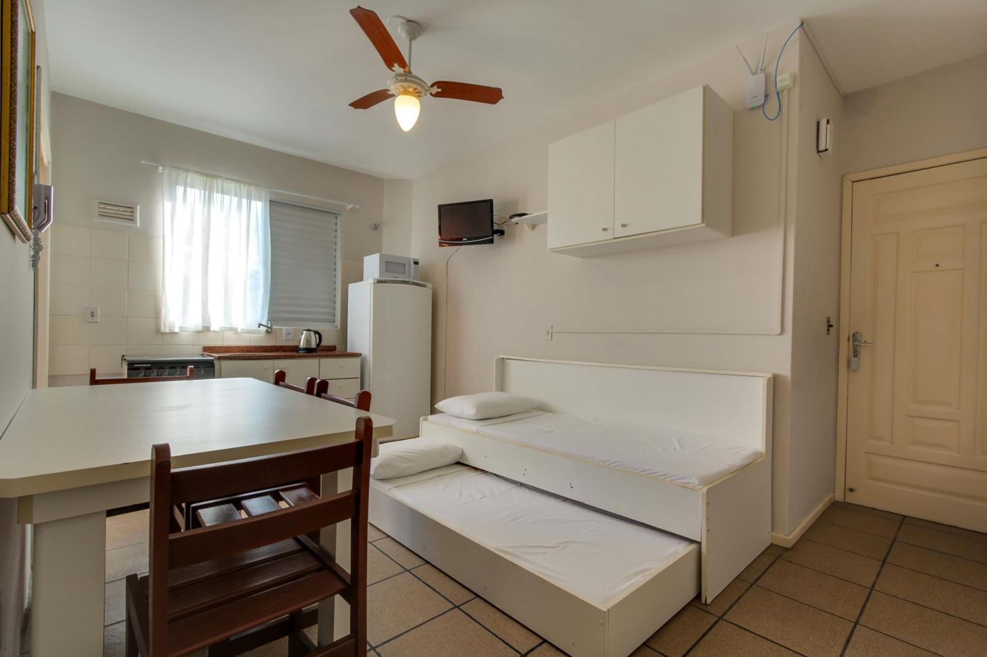 Imigrantes Apart Hotel Говернадор-Селсу-Рамус Екстер'єр фото
